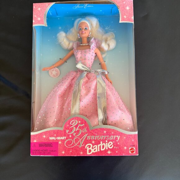 Special Edition 35th Anniversary Barbie 1997 - Picture 2 of 3